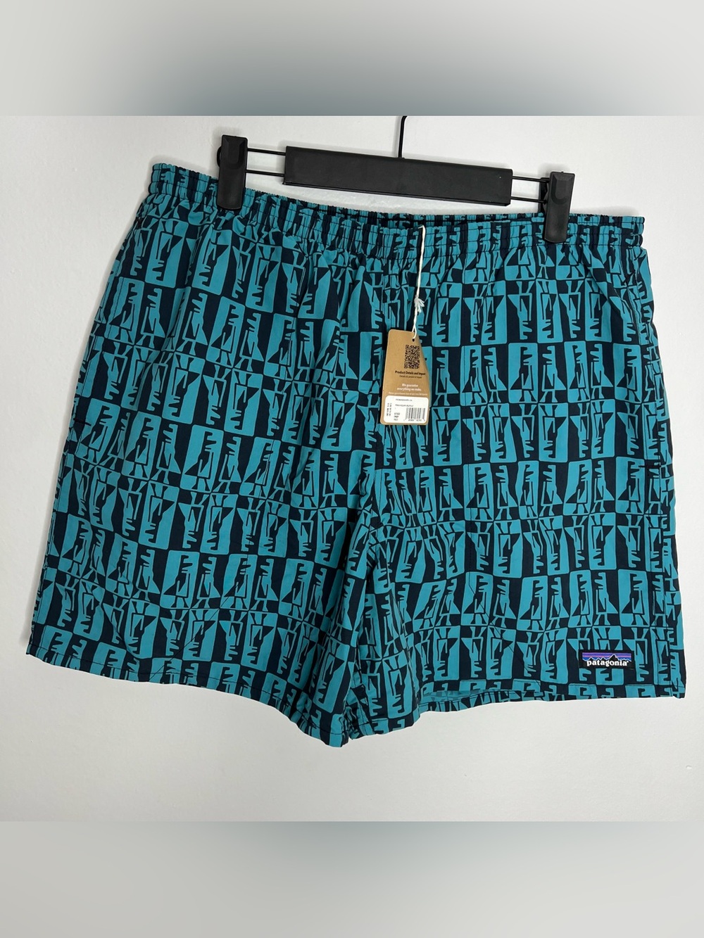 Patagonia Baggies Shorts 5 Inch Inseam Mens Large Penguin Squawk 57022 FA23 NWT